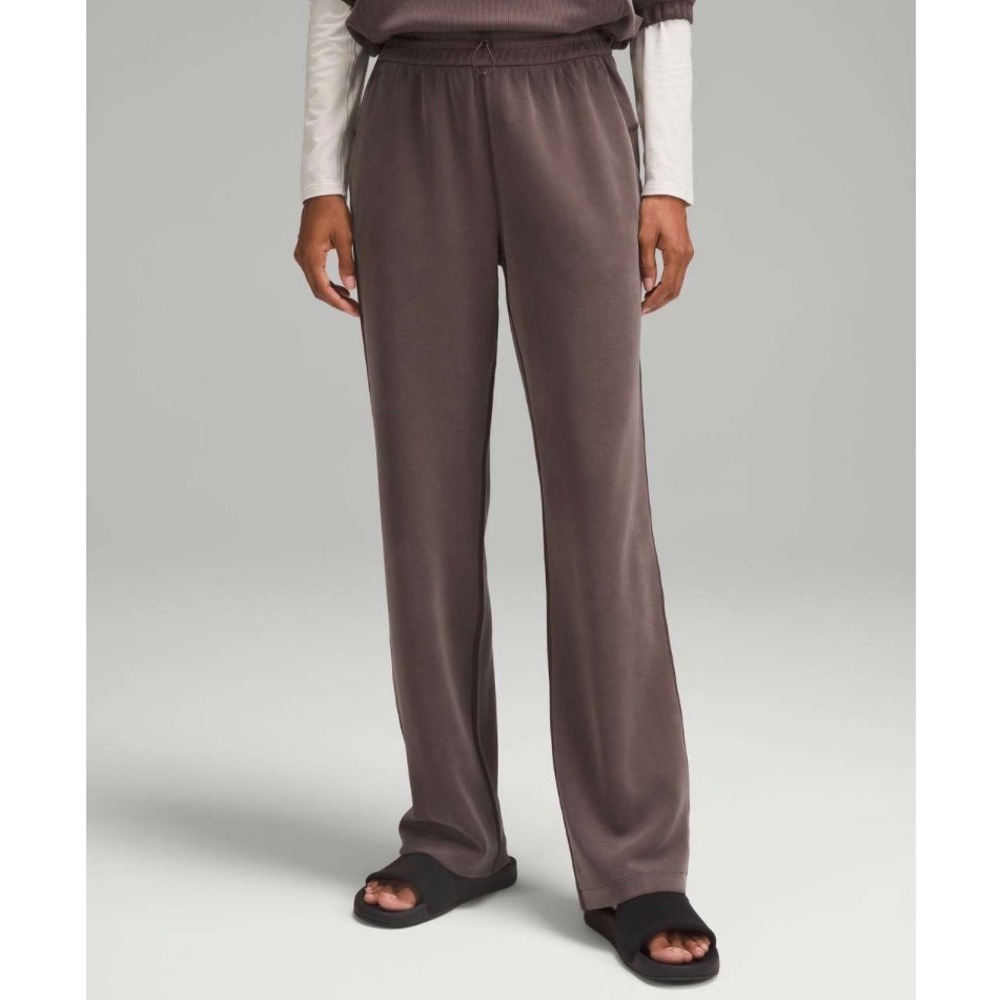 Lululemon Softstreme High Rise Straight Leg Pant Regular Espresso 6 W5EGTS